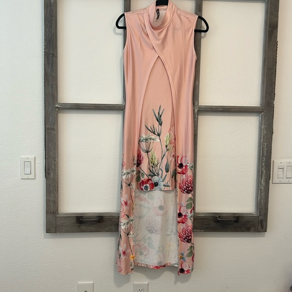 Chic Me Hi Lo dress ( size medium )